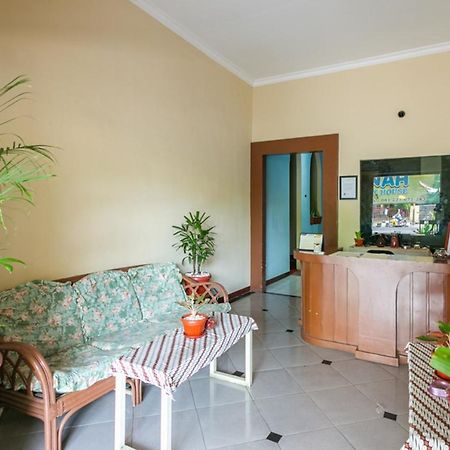 Reddoorz Syariah @ Sakinah Guesthouse Sragen Exterior foto